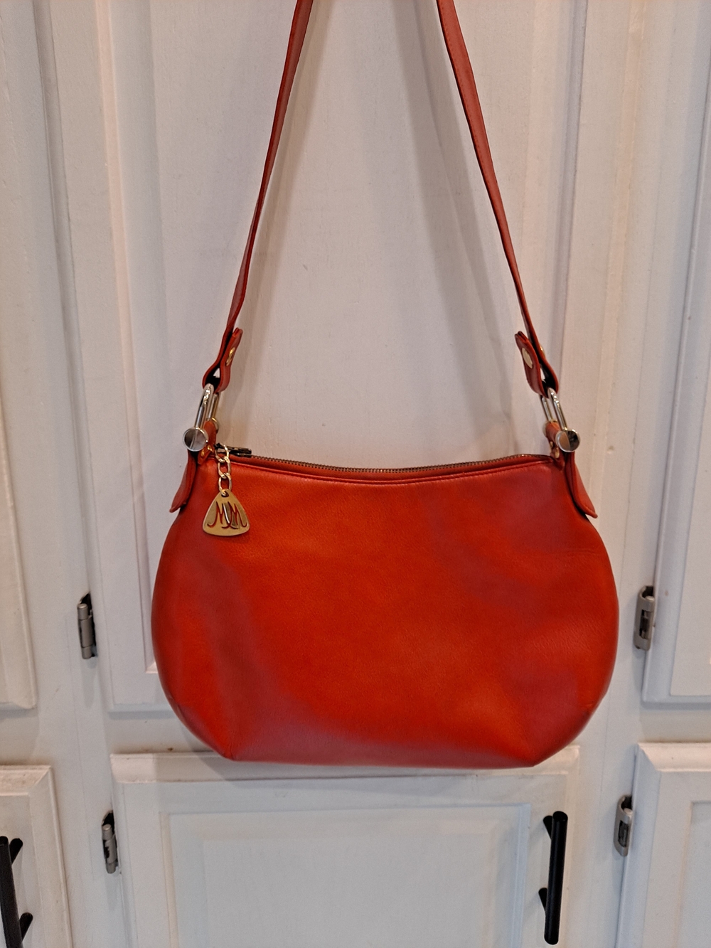 Morris Moskowitz Vintage Crimson Red Leather Shoulder Bag w/Gold Accents Hobo